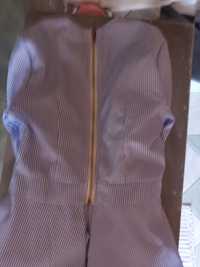Blusa de manga comprida muito fresca com abertura em fecho