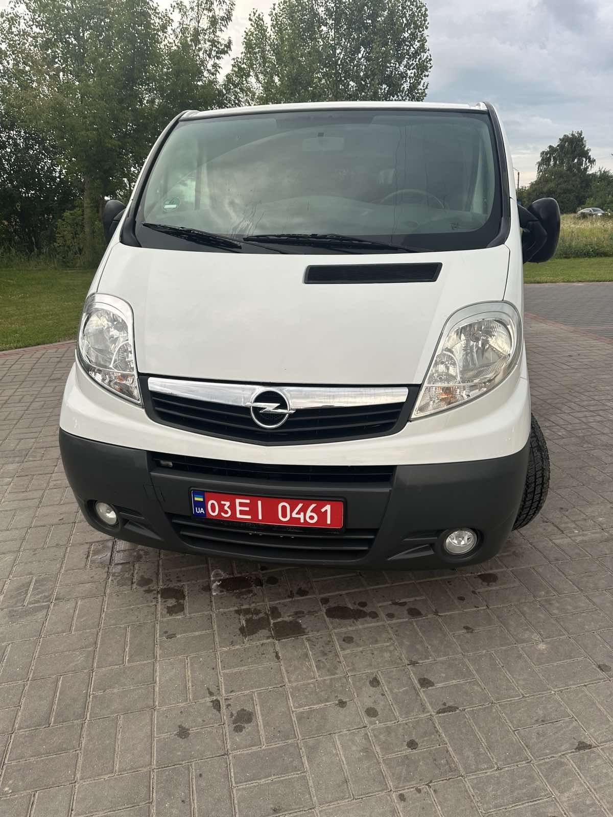 Opel Vivaro Опель Віваро пасажир