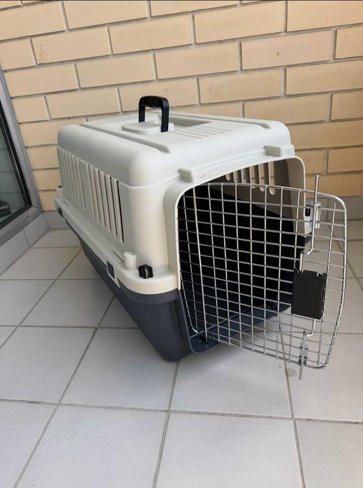 Caixa de transporte para animais de médio porte - padrão IATA