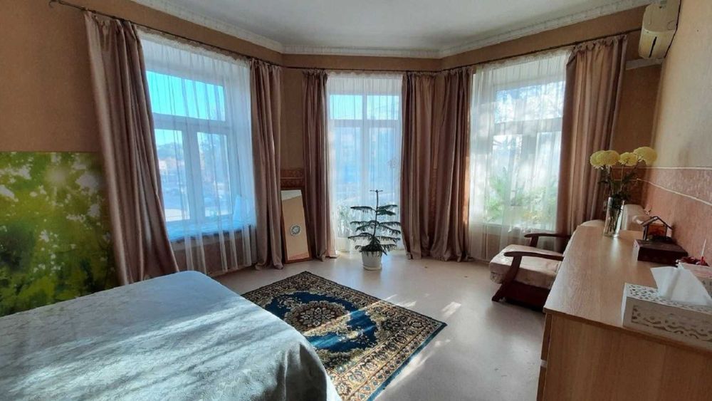 Продам 3 к. квартиру с ремонтом в центре Молдаванки