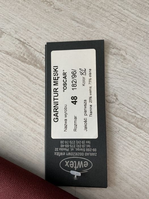 NOWY ładny garnitur    Z1