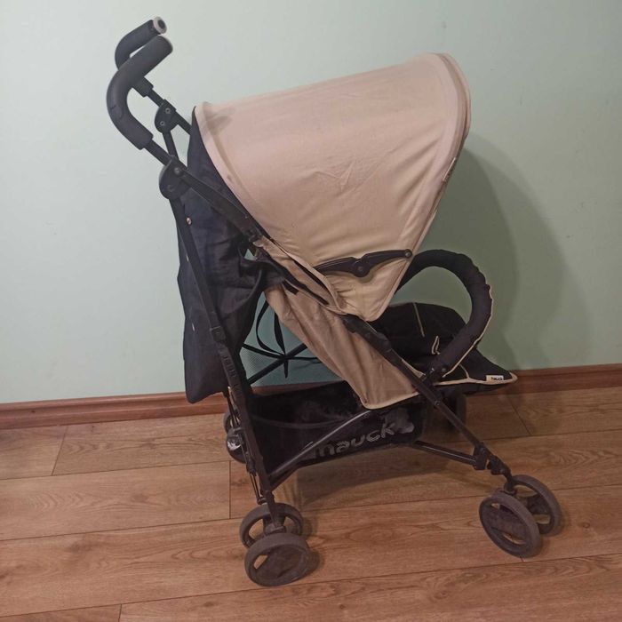 Коляска прогулянкова (легка літачна)