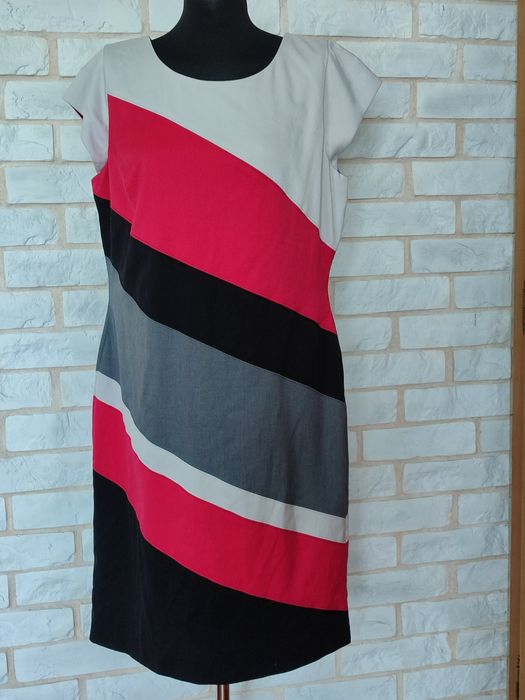 Sukienka BPC XXL 44 elegancka kolorowa