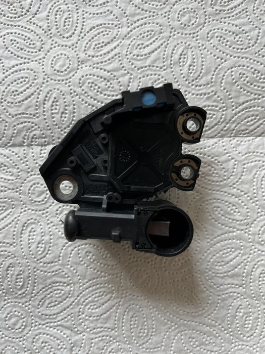 Regulator napięcia Valeo Xsara Picasso 1,6 benzycna 2007r.