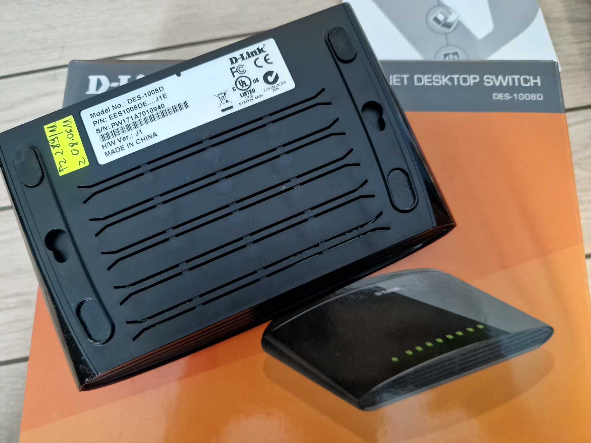 D-LINK Switch DES-1008D Router 8 portów Fast Ethernet