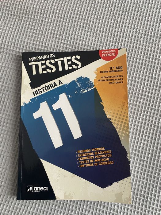 livro de apoio historia A 11 ano