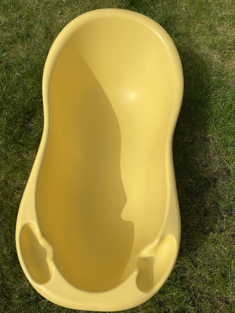 Duża żółta wanienka dla dziecka