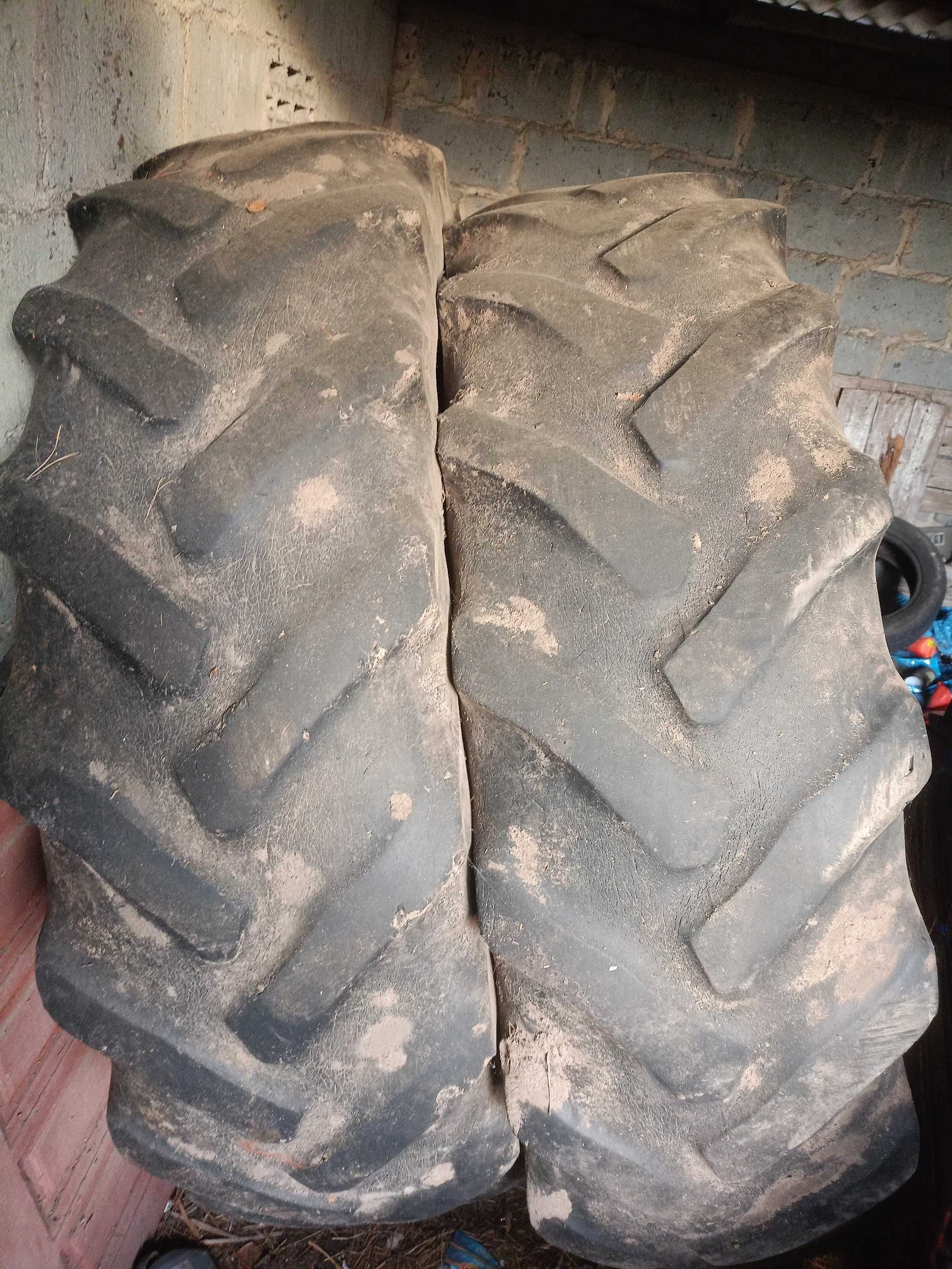 Opony 18,4/38 r??