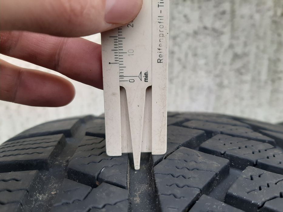 4x Opony zimowe 235/55R18 Continental WinterContact TS850P 6mm