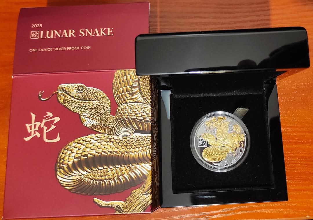 2025 рік. Niue 1 oz Silver Snake Black Proof