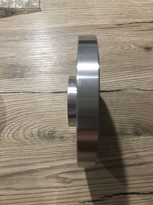 Nowe dystanse 5x100 5x112 17 mm 57,1