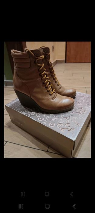 Skórzane botki damskie Lasocki 39