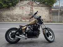 Bobber baza Yamaha xj 750,  85 koni, Cartoon Style, na żywo przepiękny