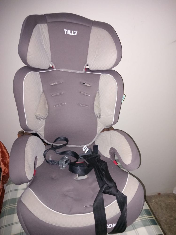 Продам автокресло