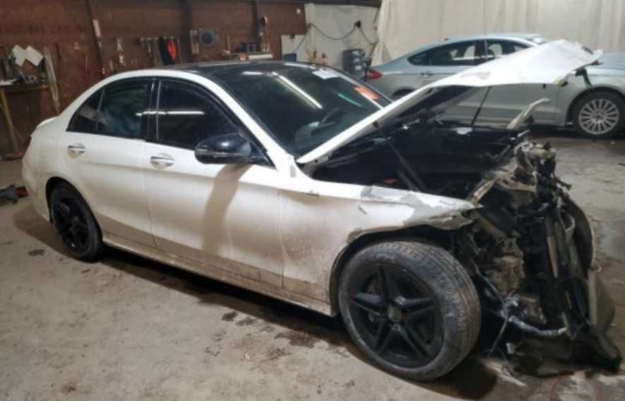 Двері Mercedes W205 C 43 Amg дверь розбор запчасть мерседес в205 амг