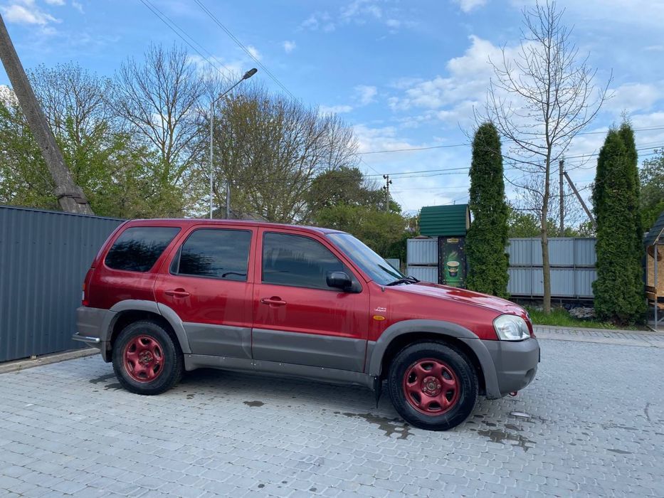 Мазда трибют в хорошому стані