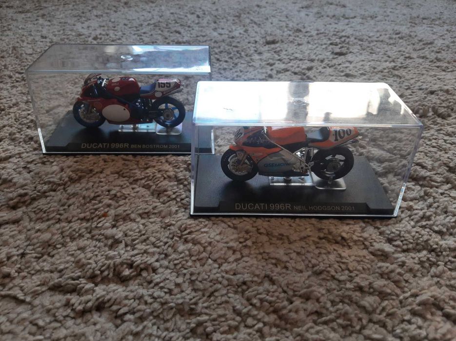 Colecção de miniaturas MOTAS escala 1/24