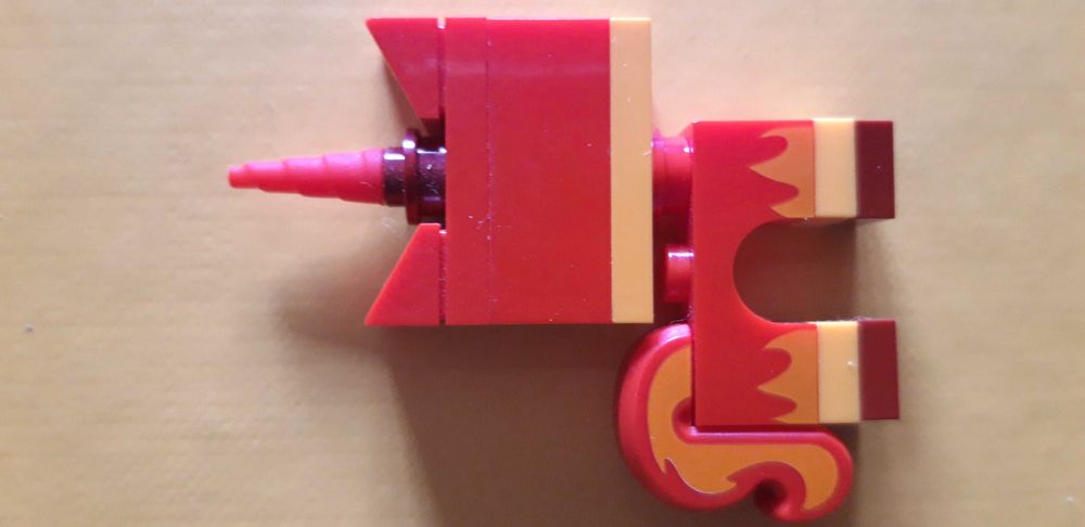 Lego minifigura super angry kitty
