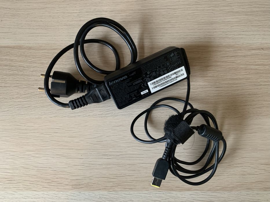 Carregador de portátil Lenovo 65 watts