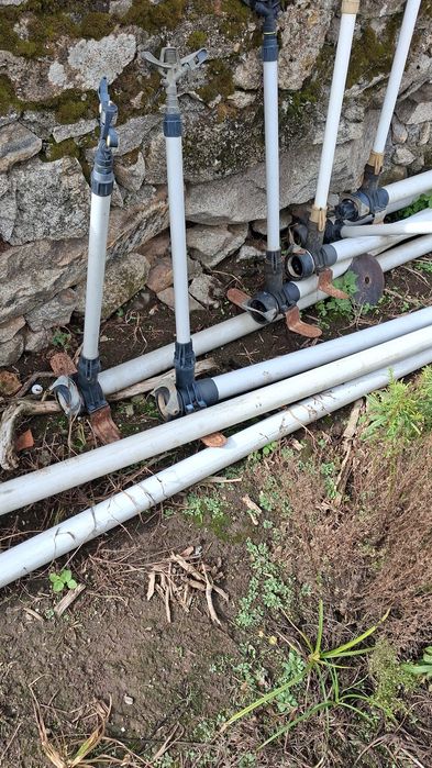 Tubos de rega em pvc e em borracha maleável 2,5" com bicos e aumentos