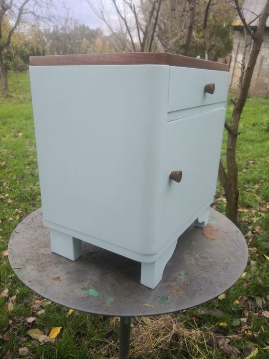 Szafka nocna po renowacji