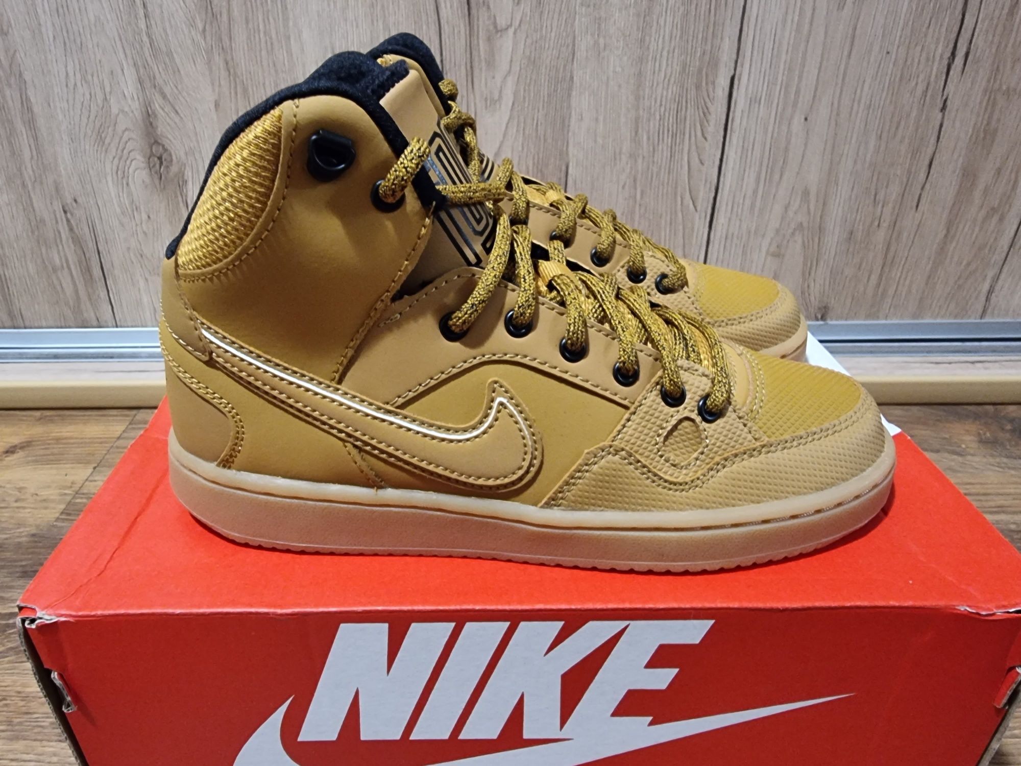 Buty zimowe NIKE SON OF FORCE mid Winter - rozmiar 36,5