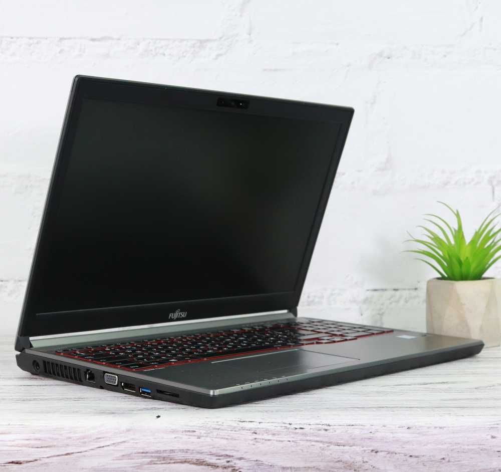 Ноутбук 15.6" Fujitsu LifeBook E756 i3-6100U 8Gb RAM 256Gb SSD FullHD