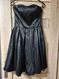 Sukienka mala czarna z tiulem