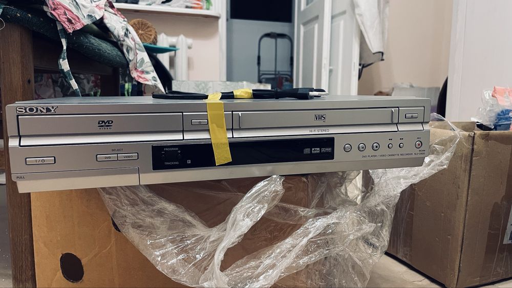 Відеомагнітофон комбо sony  slv-d920