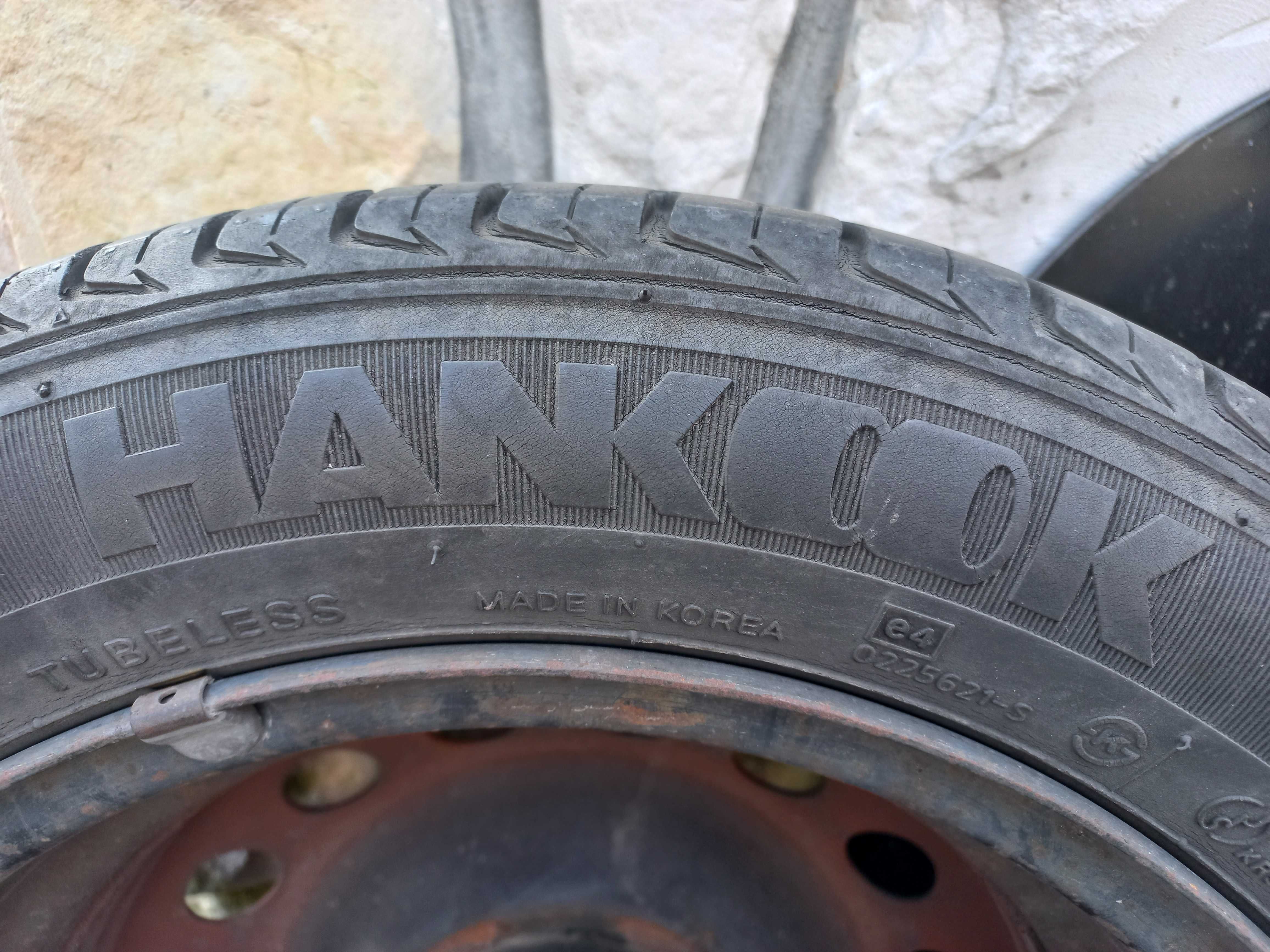 Opony - Hankok 165/60 R14 - z kołpakami