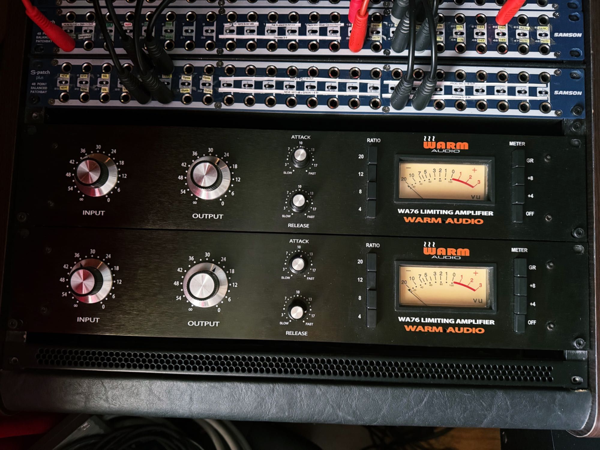 Dwa sparowane kompresory Warm Audio WA-76