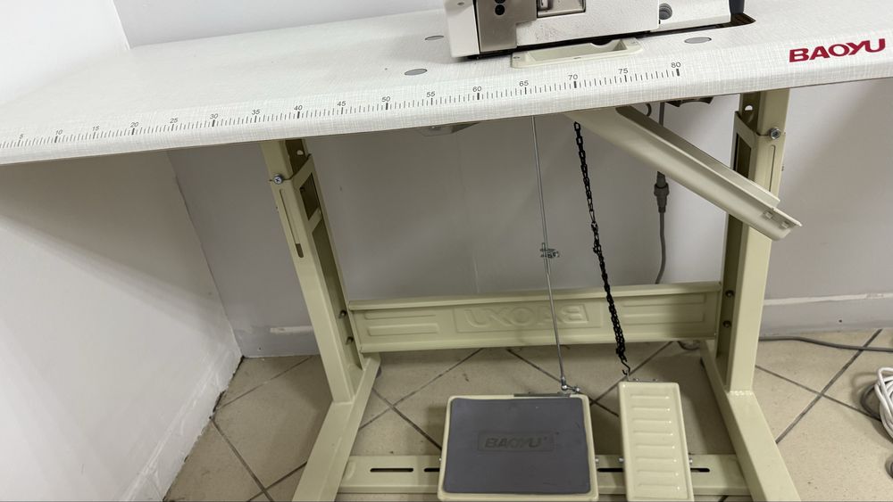 Оверлок високошвидкісний 4-нитковий Baoyu GT-700D-4