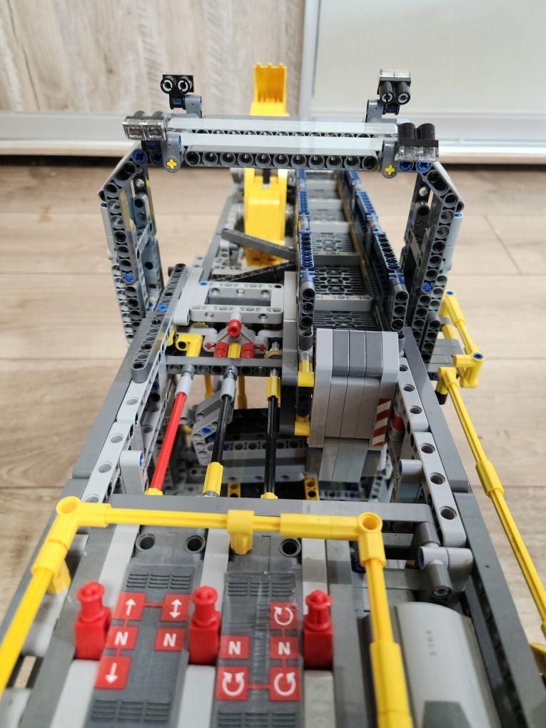 Lego 42055 Technic оригинал отличное состояние, инструкция, наклейки