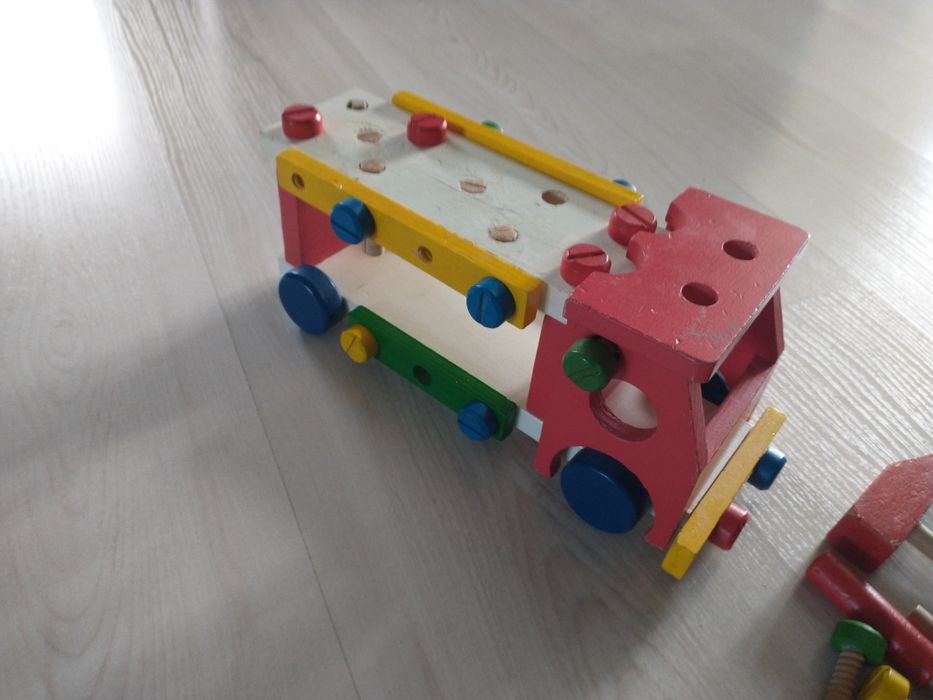 Samochód auto drewniane do skręcania