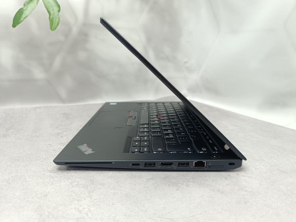 Сенсорний ноутбук Lenovo ThinkPad T470s/i5-6300U/8/256/14" Full HD