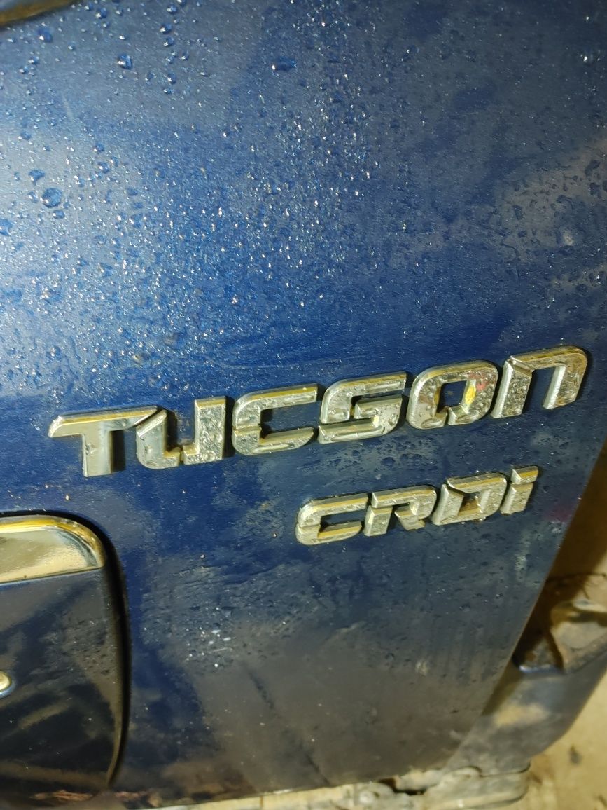 крышка багажника туксон  tucson 2004 - 2009