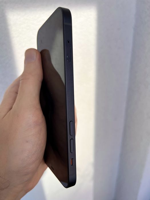 Apple iPhone 12