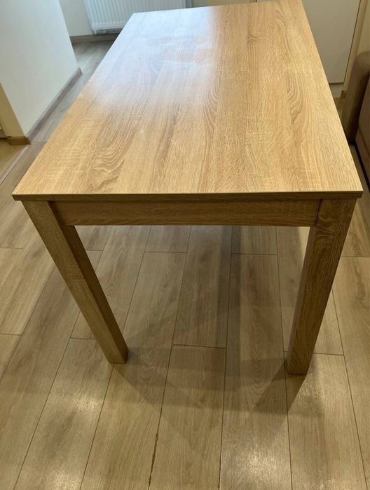 Стіл, два стільці, Висота стола 75 см; довжина 1м. 20 см;ширина 68 см.