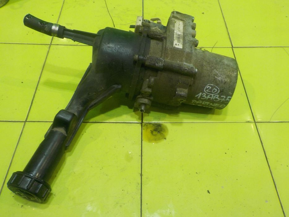 PEUGEOT PARTNER II LIFT 13r pompa wspomagania V29018054B