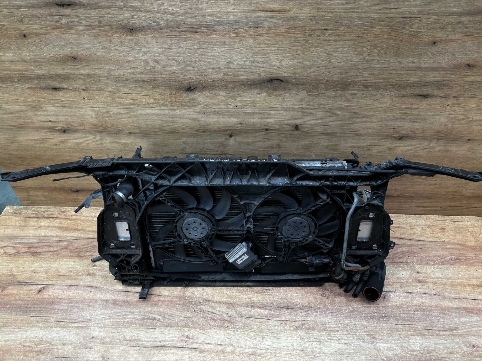 Pas przedni Audi A5 Automat