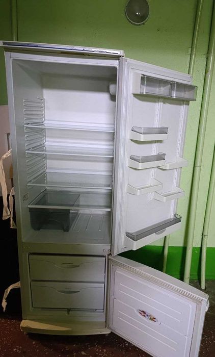 Холодильник Атлант вживаний