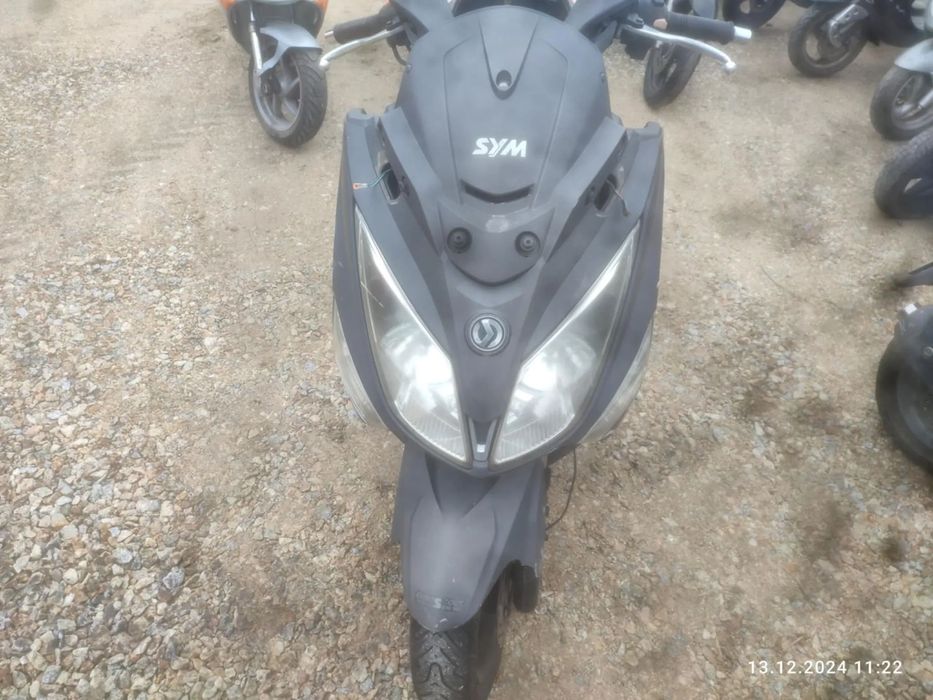Sym GTS 125 14r  cały na części silnik czasza kokpit lagi błotnik lampa przód