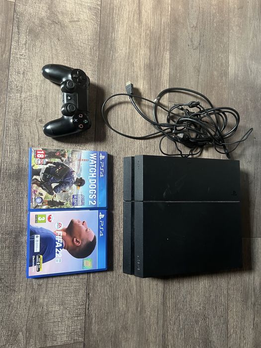 Konsola ps4 1TB pad Sony + gry