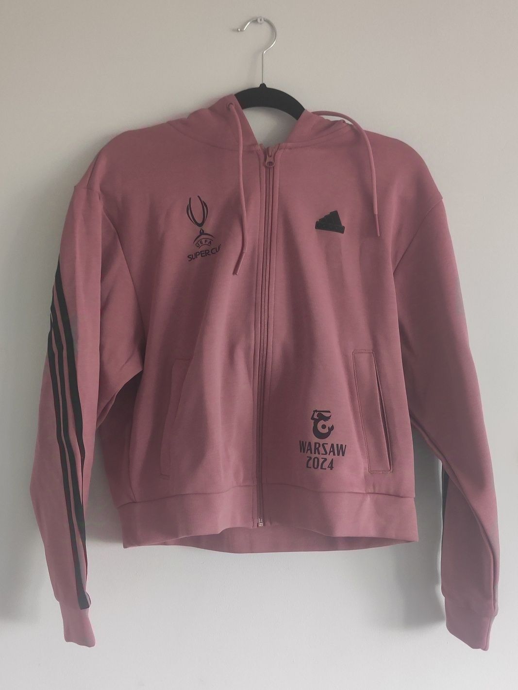Łososiowy sweter, logo UEFA Warsaw Super cup - Superpuchar 2024 Adidas