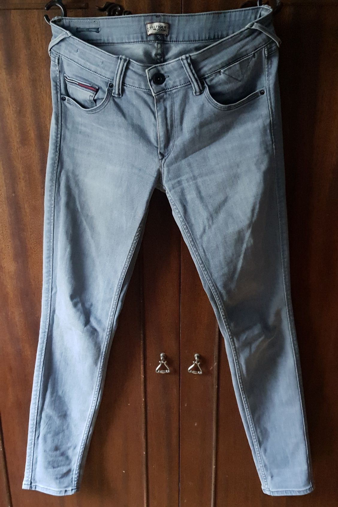 Джинсы tommy hilfiger, 38 m