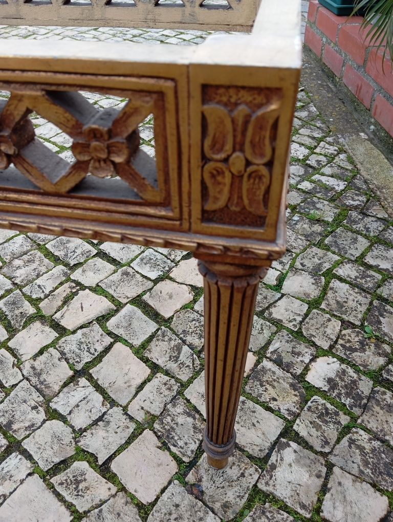 Mesa de apoio com tampo em brecha da Arrábida