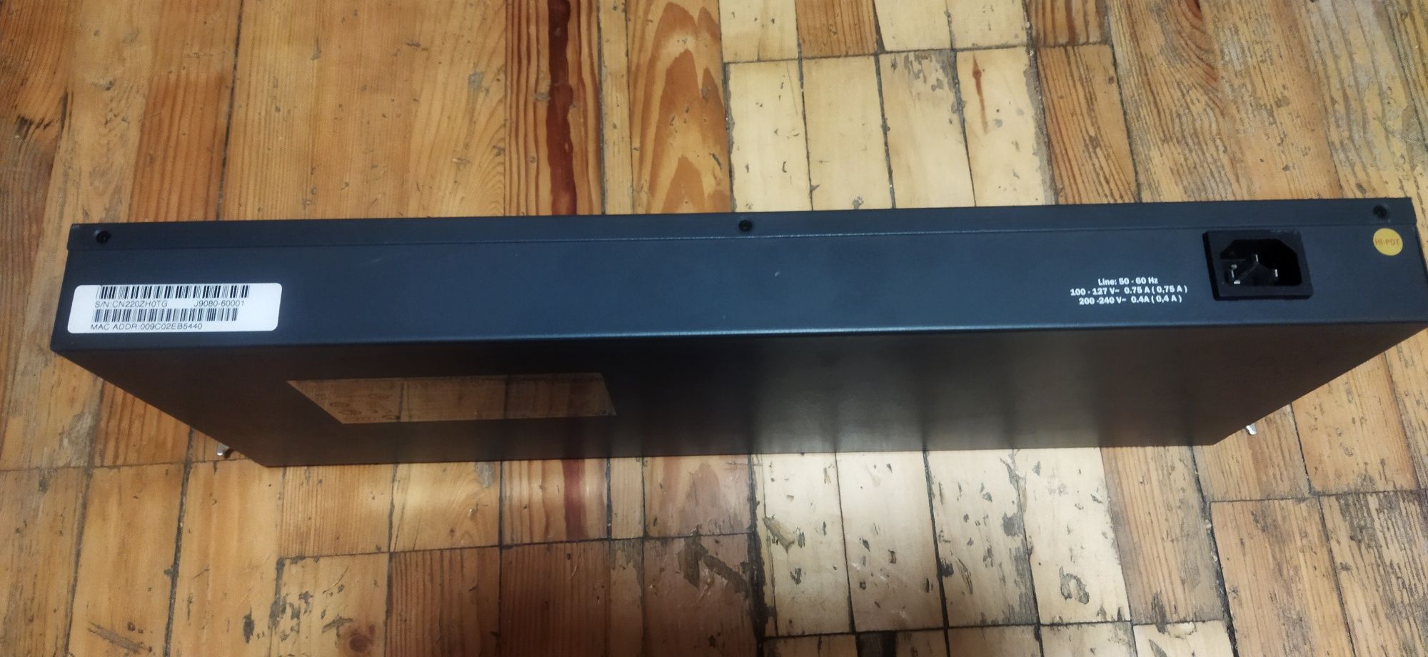 Маршрутизатор HP ProCurve Switch 1700-24 (J9080A)