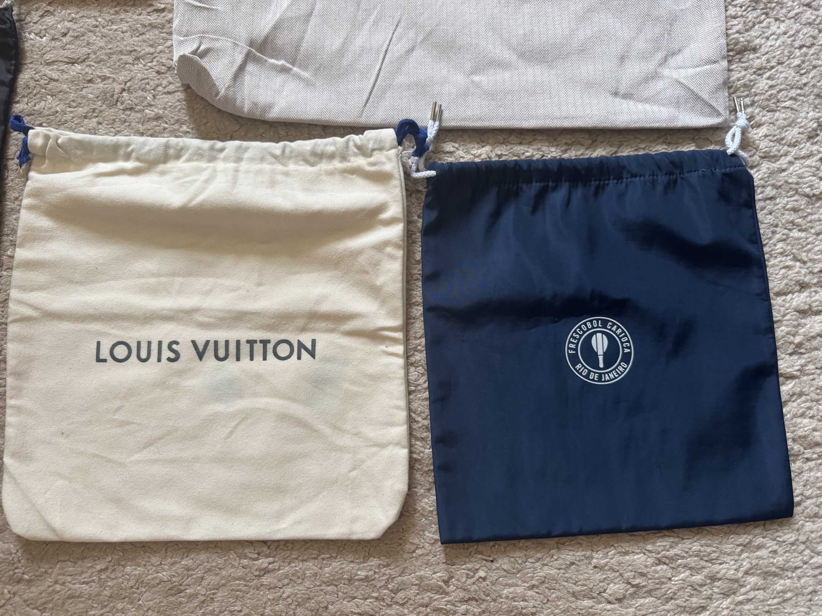 Пыльники Hermes Louis Vuitton Baldinini Loro Piana