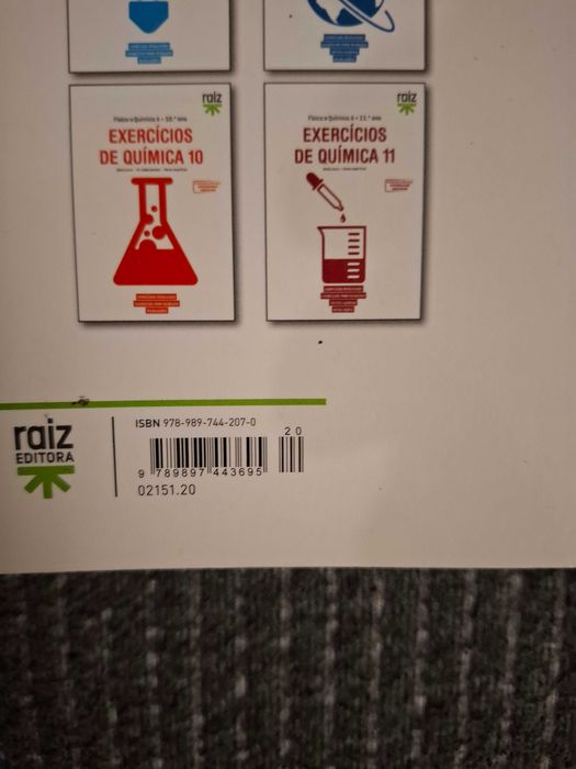 Livro de exercícios de matemática A