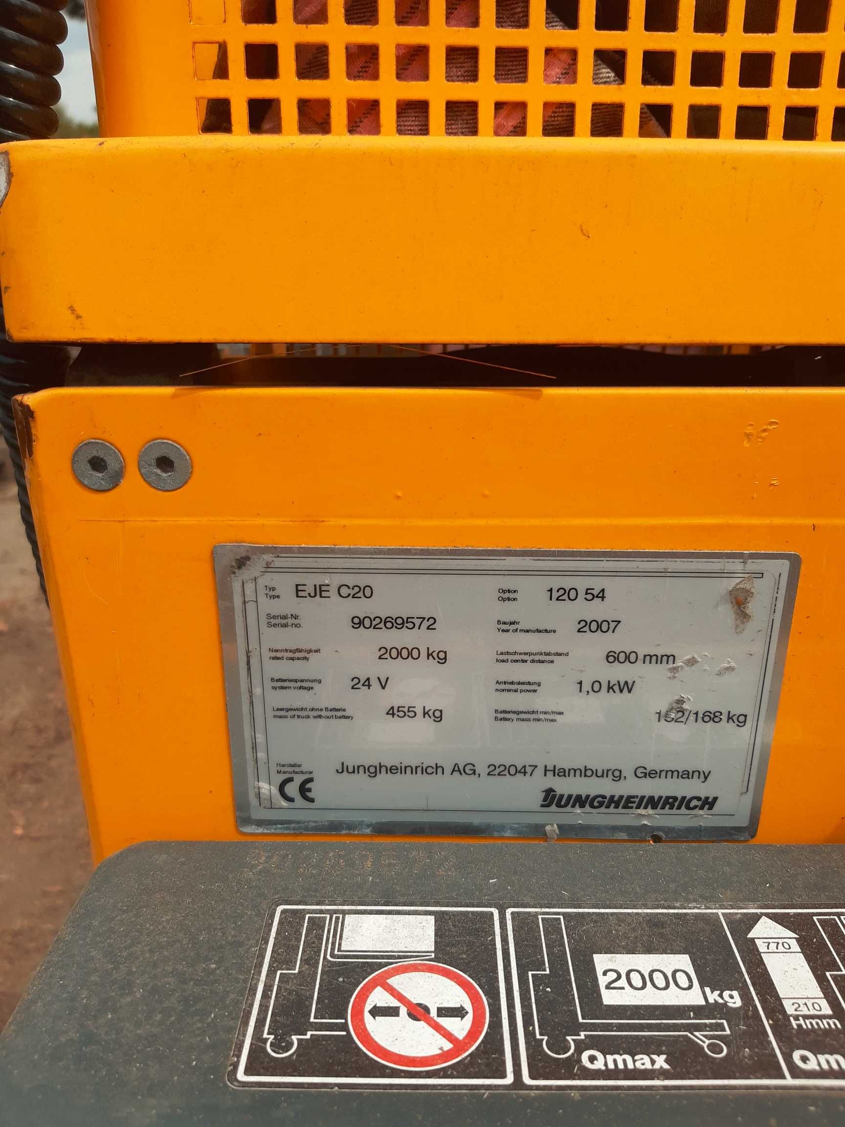 Wózek paletowy elektryczny Jungheinrich EJE C20 z łądowarką